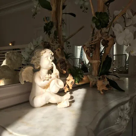 Hotel Logis - Le Chatel 3*