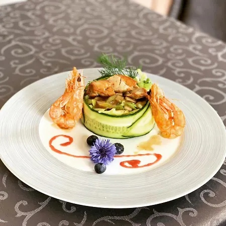 Logis - Le Chatel Hotel