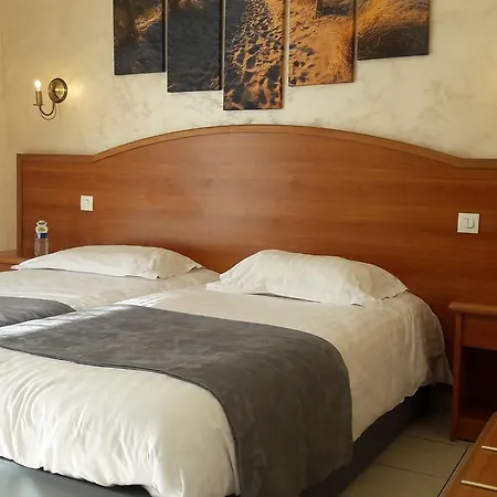 Hotel Logis - Le Chatel