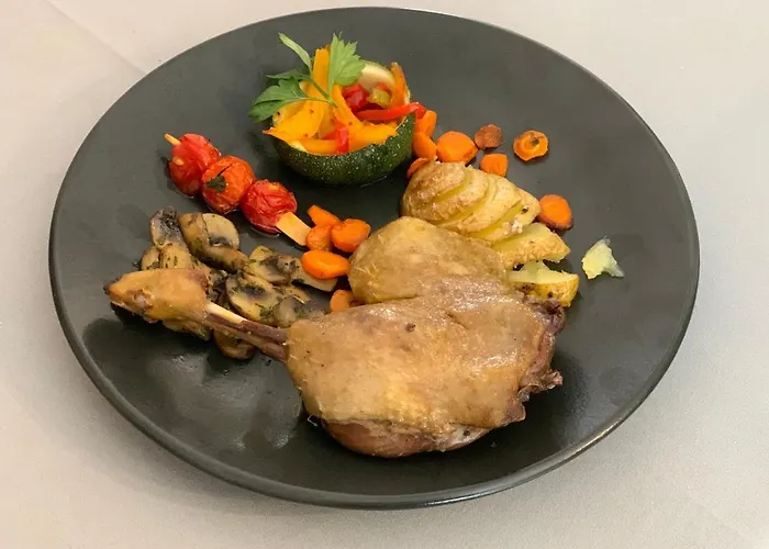 Logis - Le Chatel Hotel