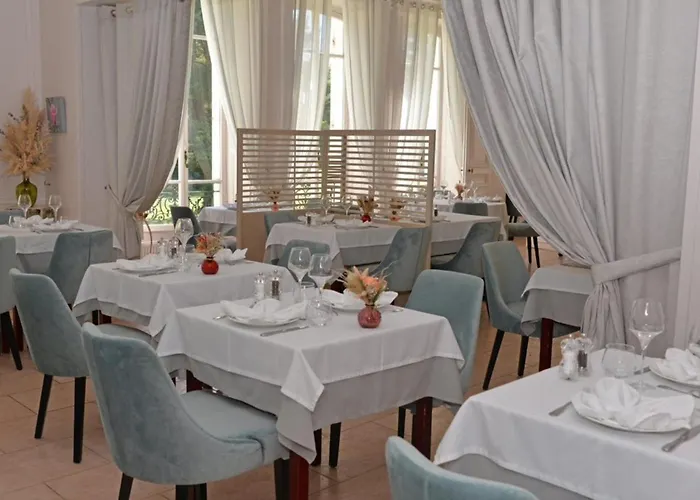 Logis - Le Chatel Hotel Nangis