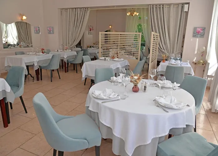 Logis - Le Chatel 3* Nangis