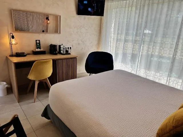 Hotel Logis - Le Chatel