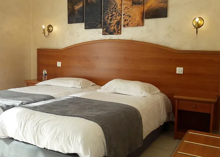 Hotel Logis - Le Chatel